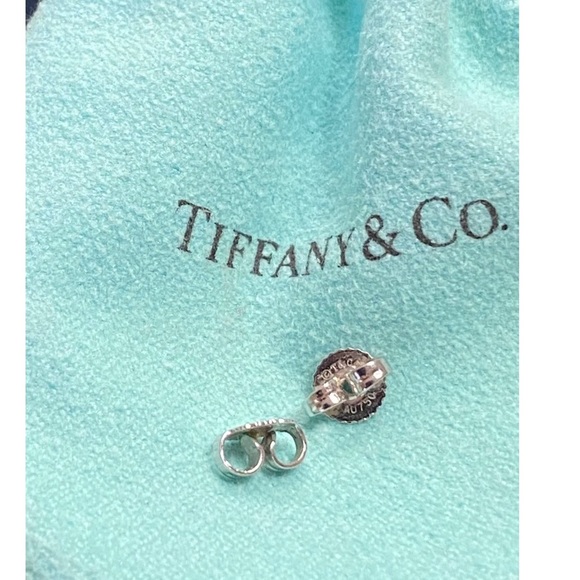 TIFFANY Signature Pearls Drop White Gold Earrings - Picture 6 of 6